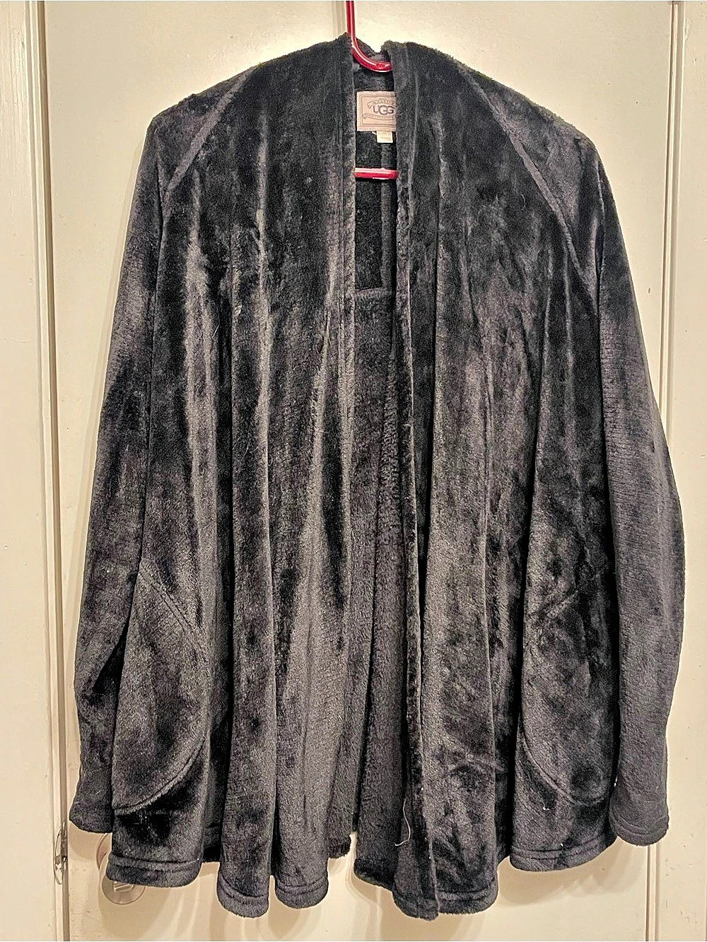UGG Womens black Faux Fur Fleece Open Front Cardigan Wrap Size M Soft Comfy